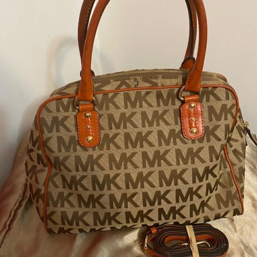 Michael Kors Jacquard Satchel with shoulder strap - Picture 2 of 6